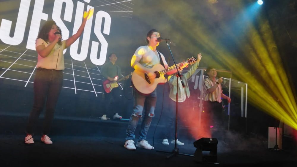 Omar EC lanza «En la Tierra Como en el Cielo», el segundo sencillo de su próximo álbum