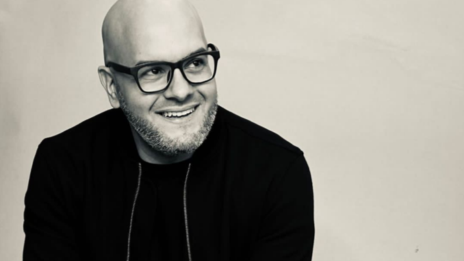 Alex Castro lanza su más reciente sencillo musical «Tu Mano»