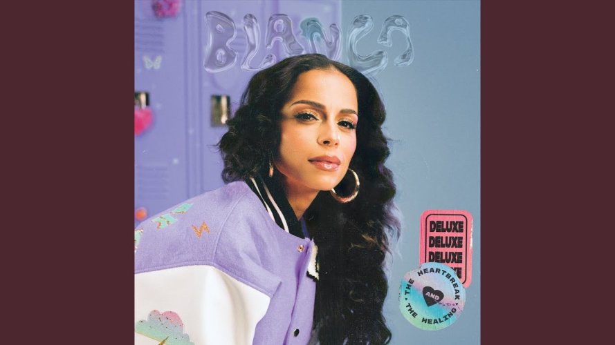 Blanca continúa su viaje de autodescubrimiento con su nuevo álbum Deluxe