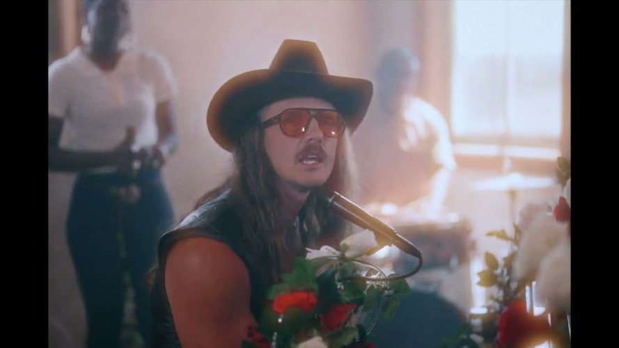 Stars Go Dim anuncia su nuevo álbum, Roses para el 11 de julio de 2025