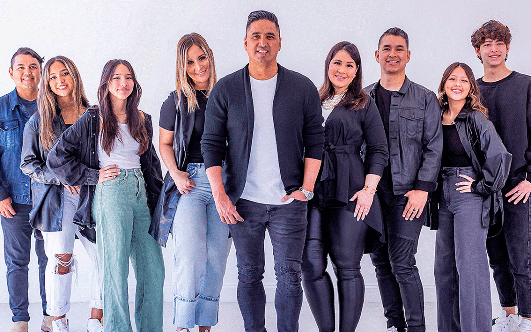 Miel San Marcos celebra 25 años con un álbum en vivo