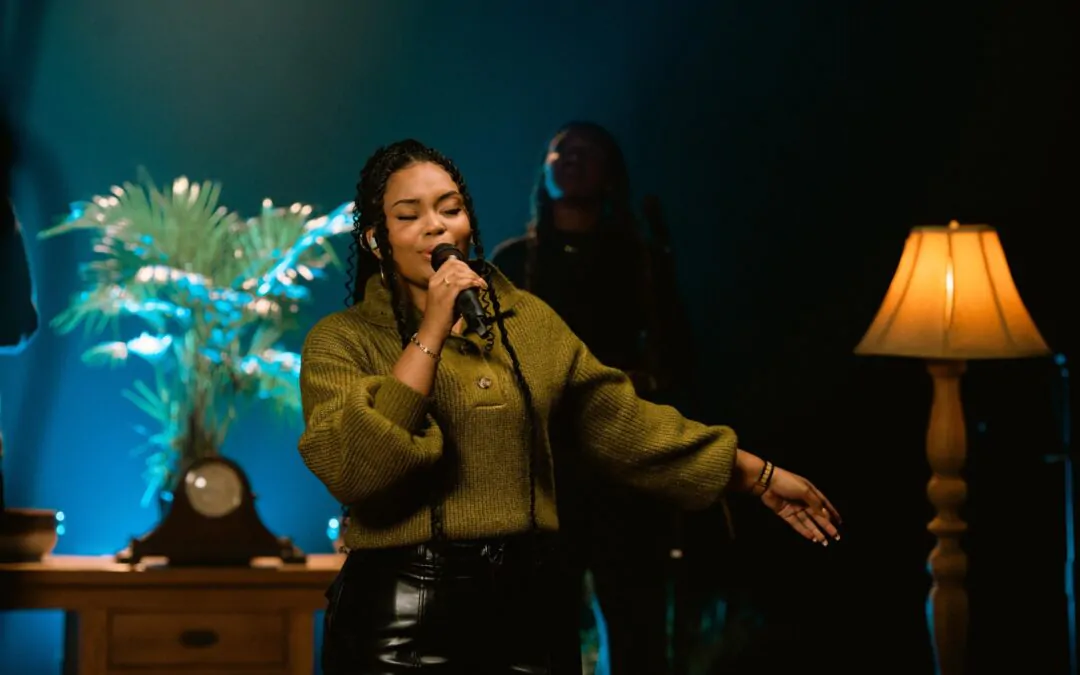 Jailine Manon lanza su primer tema como adoradora: “Nunca Me Voy”